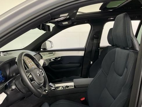 Certified 2025 Volvo XC90 T8 Ultra AWD/4WD image 30