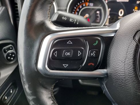 Used 2018 Jeep Wrangler Unlimited Sahara AWD/4WD image 22