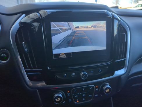 Used 2020 Chevrolet Traverse LT w/ Driver Confidence II Package image 20