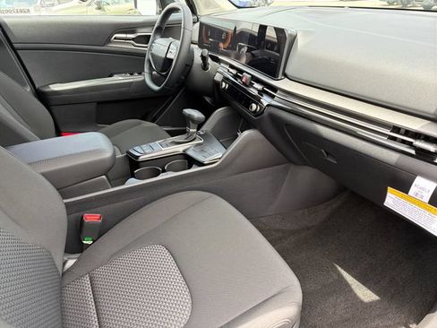 New 2026 Kia Sportage LX FWD image 22