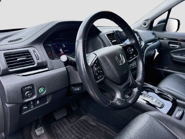 Used 2022 Honda Pilot Touring image 11