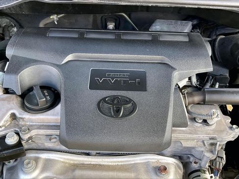 Used 2017 Toyota Camry LE FWD image 23