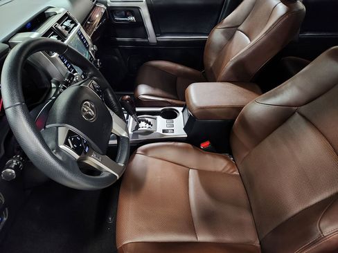 Used 2024 Toyota 4Runner Limited RWD image 31