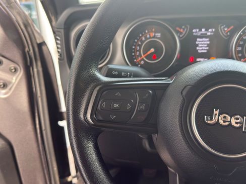 Used 2022 Jeep Wrangler Unlimited Sport image 14