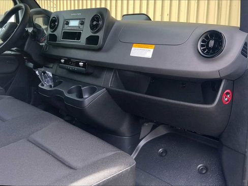 New 2025 Mercedes-Benz Sprinter 2500 image 11