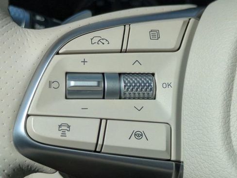 Used 2026 Genesis G70 2.5T Prestige RWD image 25