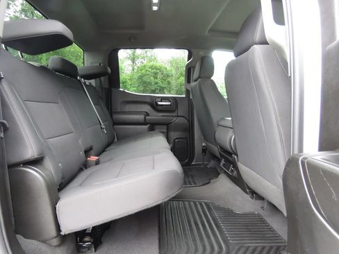 Used 2022 Chevrolet Silverado 1500 Custom AWD/4WD image 16