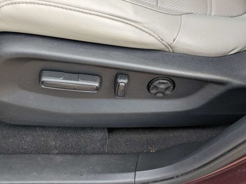 Used 2018 Honda CR-V Touring image 21