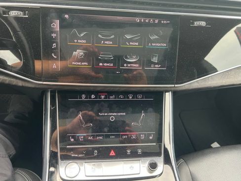 Used 2019 Audi Q8 Prestige AWD/4WD image 11