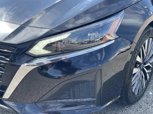 Used 2024 Nissan Altima 2.5 SV FWD image 9