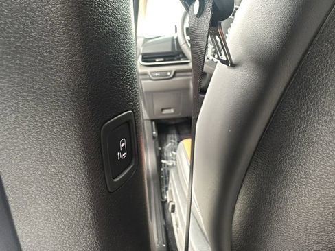 New 2026 Kia Carnival EX FWD image 18