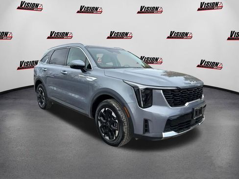 Certified 2025 Kia Sorento S w/ Panoramic Sunroof Package image 3