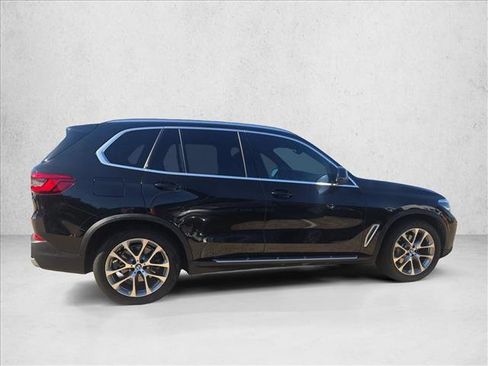 Used 2019 BMW X5 xDrive40i AWD/4WD image 3