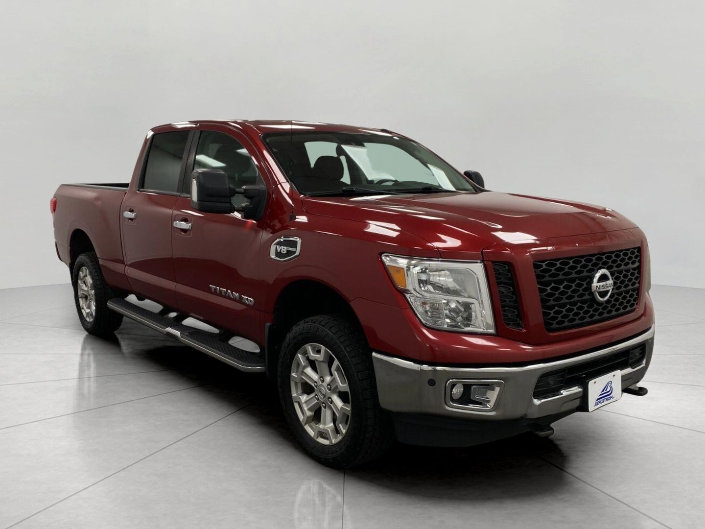 Used 2019 Nissan Titan SV AWD/4WD image 1
