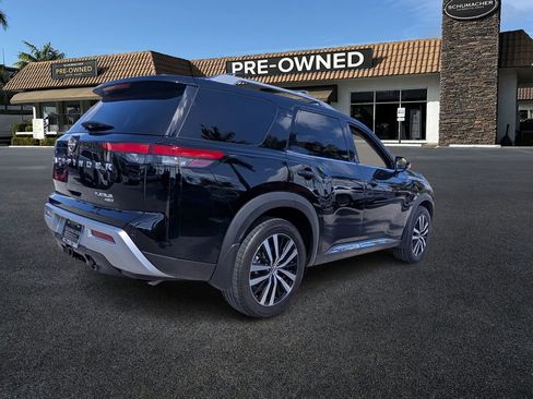 Used 2023 Nissan Pathfinder Platinum w/ Cargo Package AWD/4WD image 7