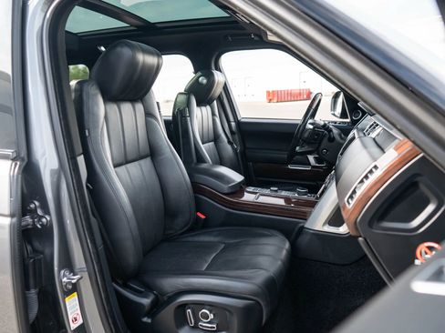 Used 2017 Land Rover Range Rover HSE image 17
