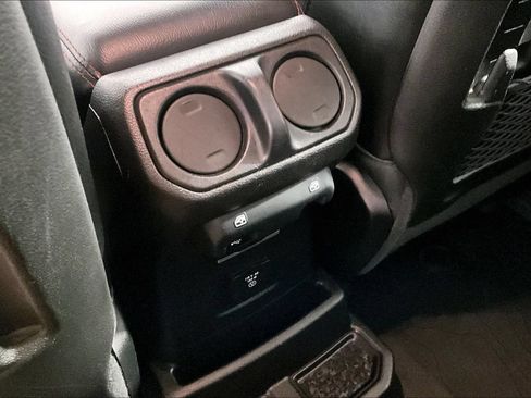 Used 2020 Jeep Wrangler Unlimited Rubicon AWD/4WD image 34