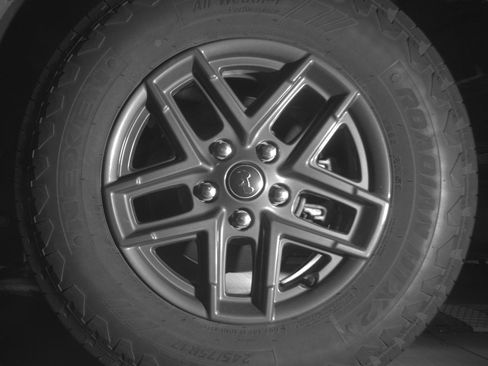 Used 2025 Jeep Wrangler Sport S image 14