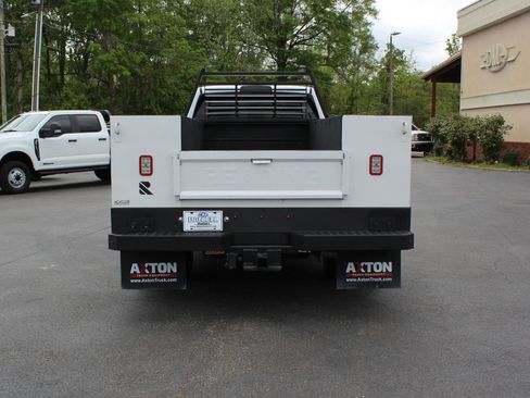 Used 2024 RAM 3500 Tradesman w/ Chrome Appearance Group image 13