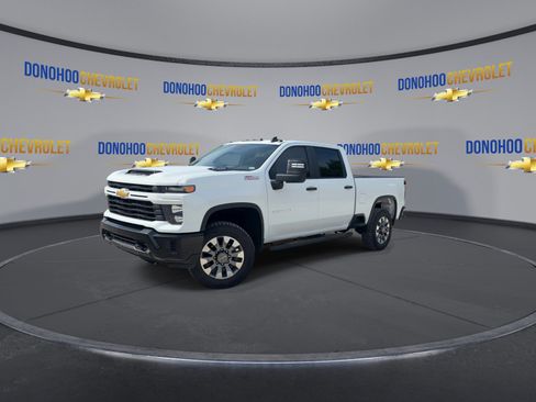 Used 2024 Chevrolet Silverado 2500 Custom w/ Z71 Off-Road Package AWD/4WD image 7