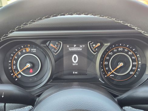 New 2025 Jeep Gladiator Sport image 12