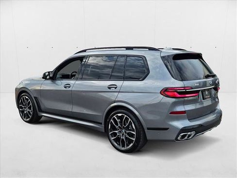 Used 2026 BMW X7 M60i image 9