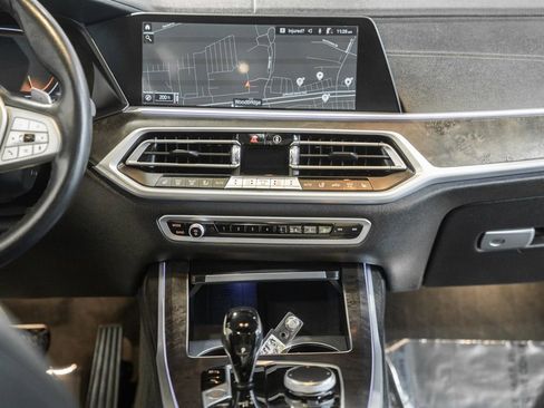 Used 2022 BMW X7 xDrive40i AWD/4WD image 22