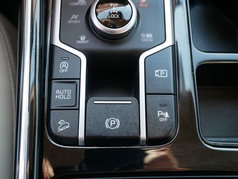 Used 2023 Kia Sorento SX AWD/4WD image 31