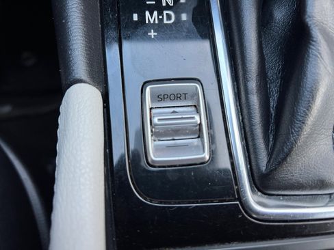 Used 2017 MAZDA MAZDA3 Grand Touring image 25