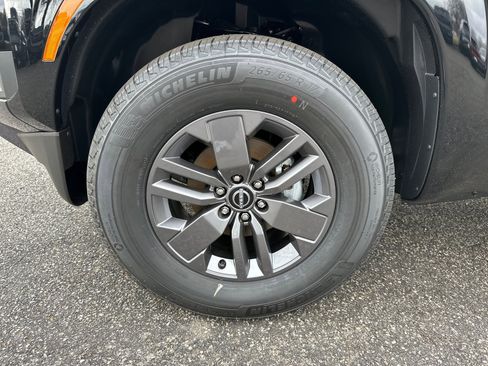 New 2026 Nissan Frontier SV w/ SV Convenience Package image 11