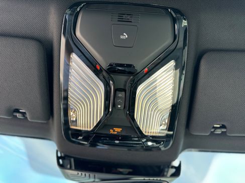 Used 2019 BMW M550i xDrive AWD/4WD image 36