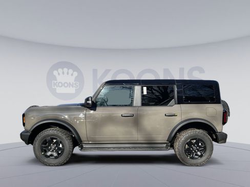 New 2025 Ford Bronco Outer Banks image 2