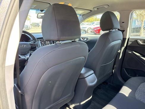 Used 2019 Hyundai Ioniq Plug-In Hybrid image 15