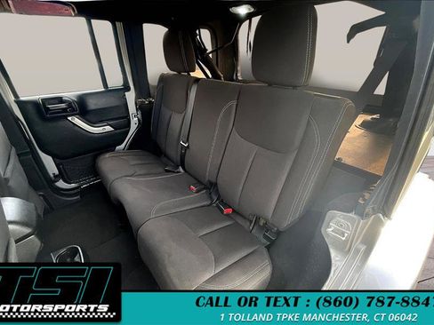 Used 2018 Jeep Wrangler Unlimited Sahara image 26