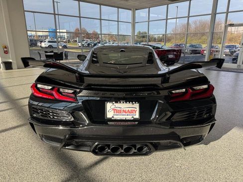 Used 2023 Chevrolet Corvette Z06 w/ Engine Appearance Package image 4