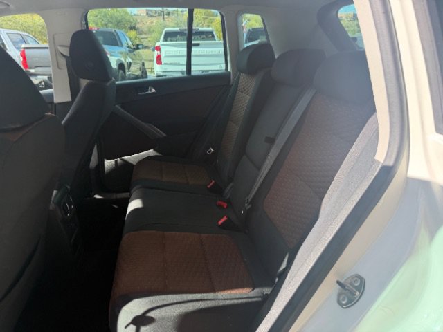 Used 2010 Volkswagen Tiguan SE FWD image 15