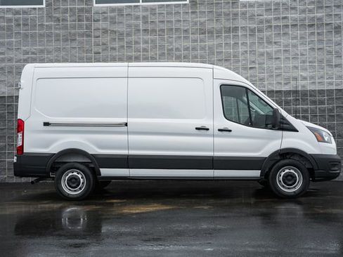 New 2026 Ford Transit 250 148 Medium Roof RWD image 4