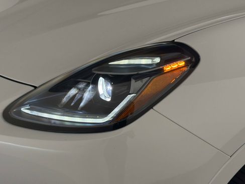 Used 2023 Maserati Grecale Modena AWD/4WD image 10