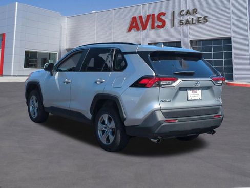 Used 2025 Toyota RAV4 XLE AWD/4WD image 9