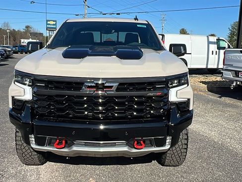 New 2026 Chevrolet Silverado 1500 ZR2 image 2