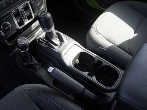 New 2026 Jeep Gladiator Sport AWD/4WD image 18