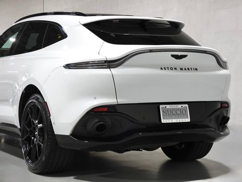 Used 2021 Aston Martin DBX AWD/4WD image 29