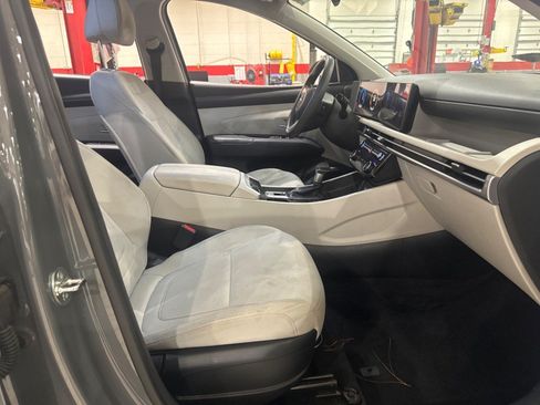 Used 2025 Hyundai Tucson SEL FWD image 47