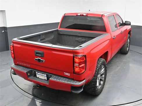 Used 2018 Chevrolet Silverado 1500 Custom w/ Custom Value Package image 37