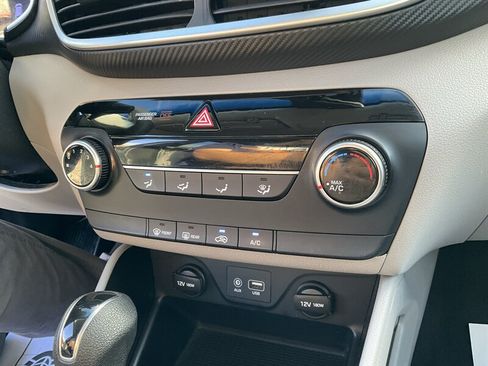 Used 2020 Hyundai Tucson SE AWD/4WD image 35