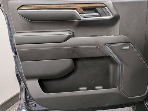 Used 2022 GMC Sierra 1500 Elevation w/ Preferred Package image 8