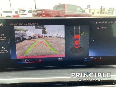 New 2023 BMW 330i Sedan w/ Convenience Package image 33