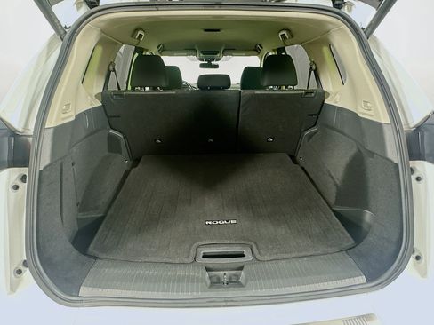Used 2025 Nissan Rogue SV AWD/4WD image 27