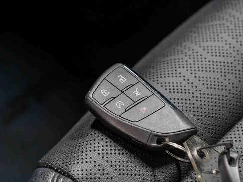 Used 2025 Chevrolet Equinox LT w/ Convenience Package II FWD image 28