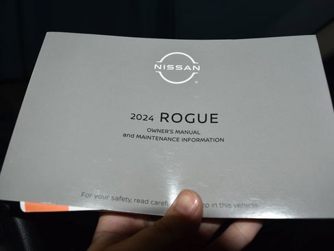 Used 2024 Nissan Rogue S FWD image 10